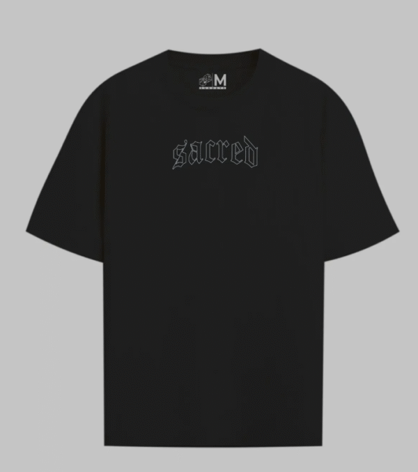 Camiseta Oversize Negra "Sacred"
